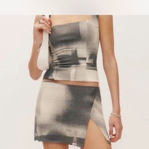 Reformation Kiara Mini Skirt
Low rise